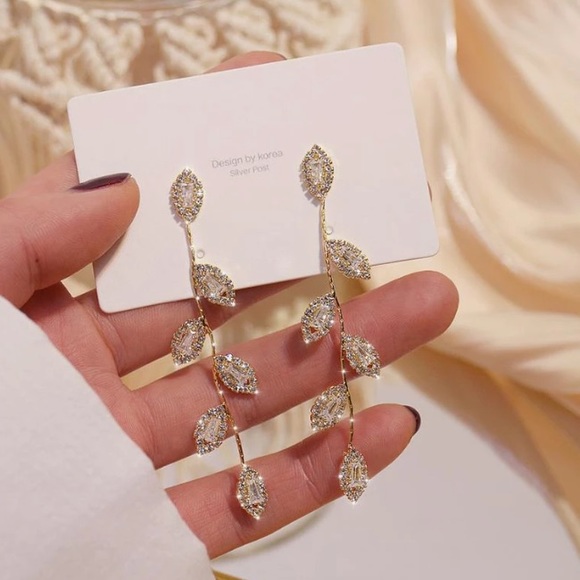 Gold plated Earrings - Picture 5 of 8